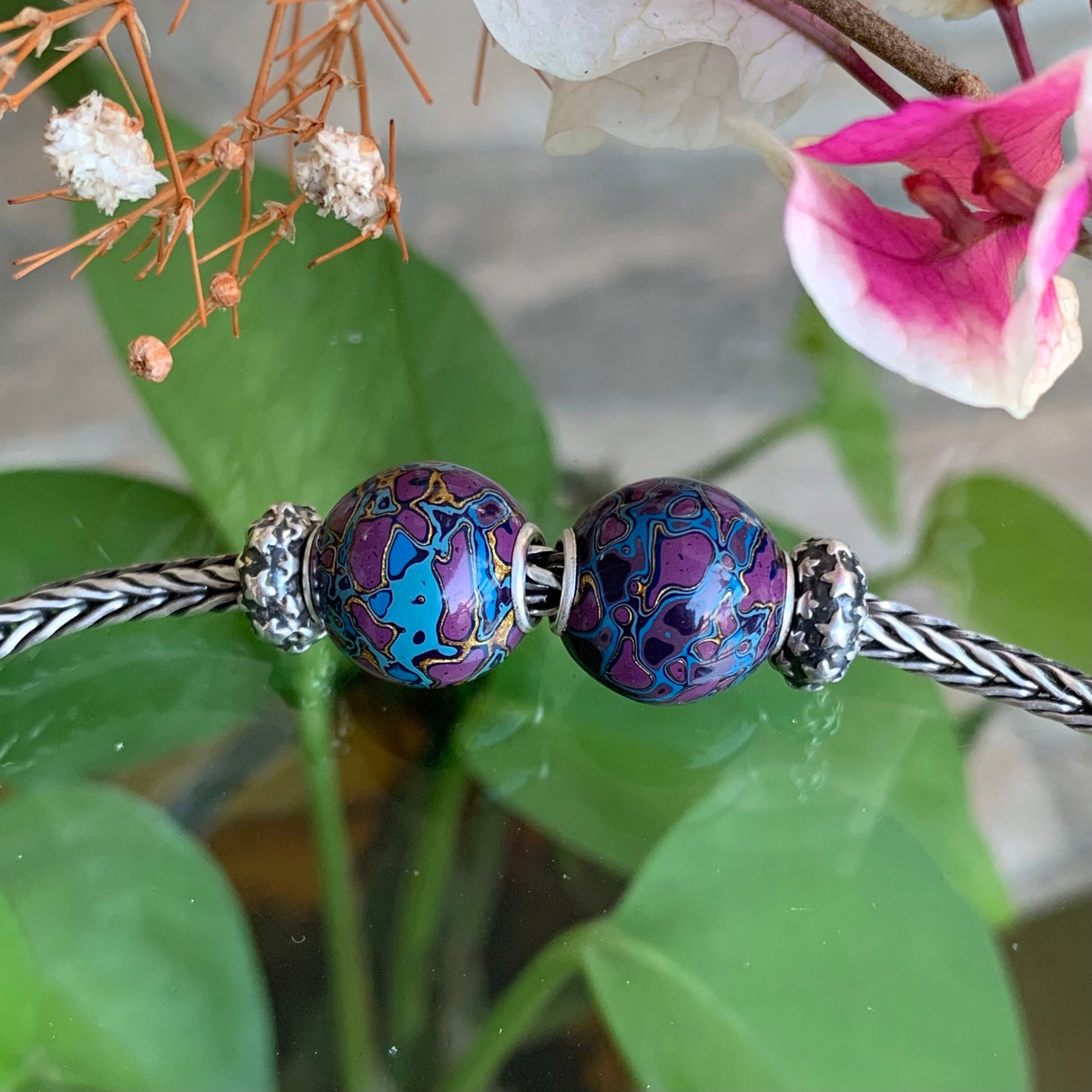Beautiful Blue Purple Natural Resin Painted Handmade Wooden Beads Wood Beads with Silver Core for Trollbeads Bracelets or Some Pandora Bangles