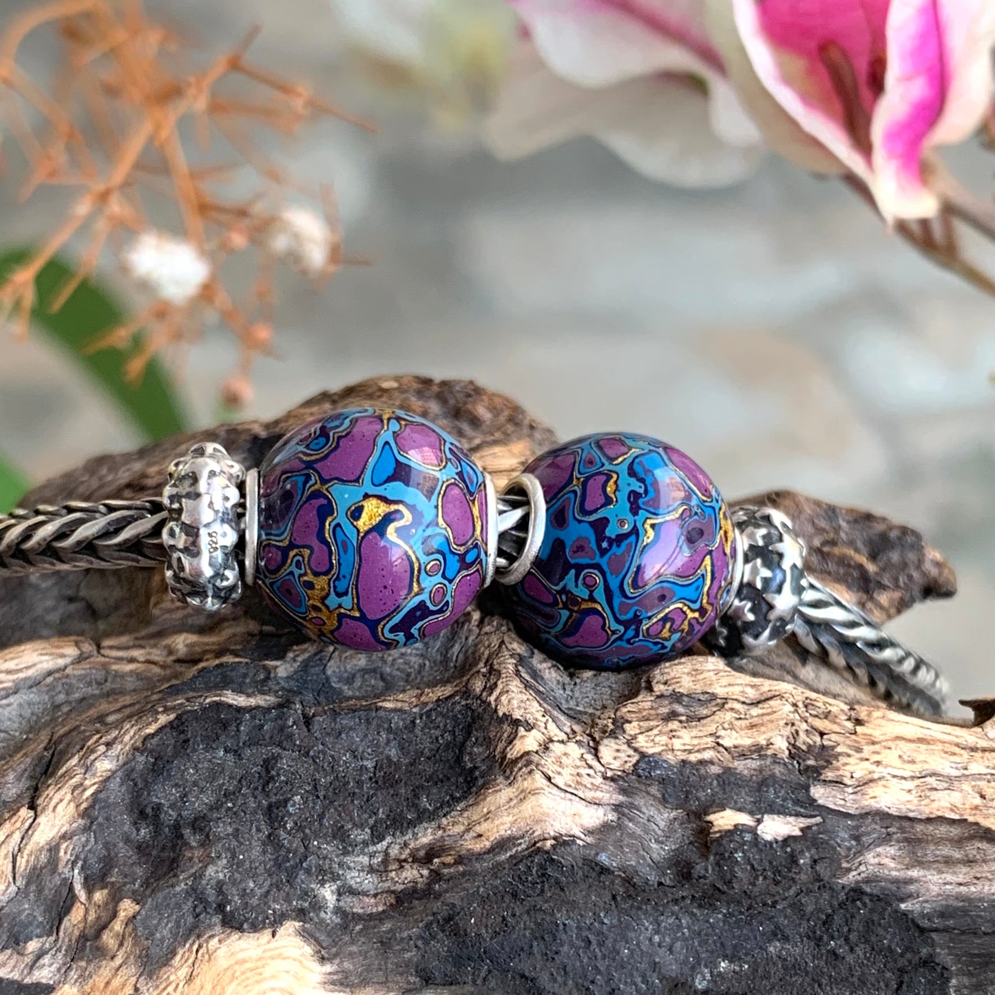 Beautiful Blue Purple Natural Resin Painted Handmade Wooden Beads Wood Beads with Silver Core for Trollbeads Bracelets or Some Pandora Bangles
