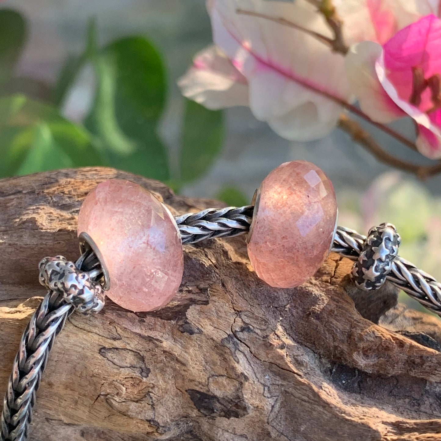 Natural Ampearlbeads Red Strawberry Quartz Faceted Beads with Silver Core Fits Charm Bracelets Zilveren Ketting Met Rood