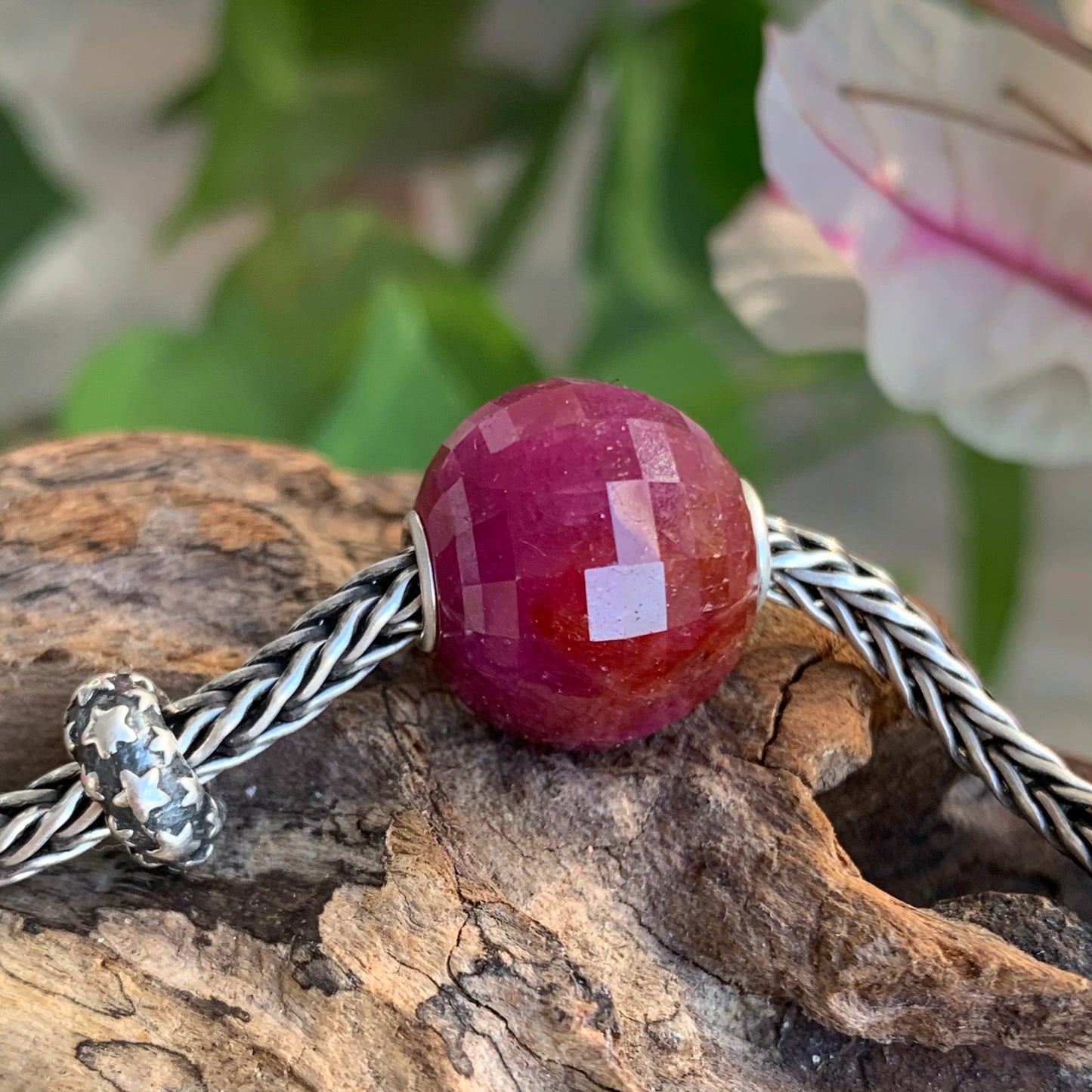 Natural Round Ruby Bead Hand Made Jewelry with Small Core for Charm Bracelets