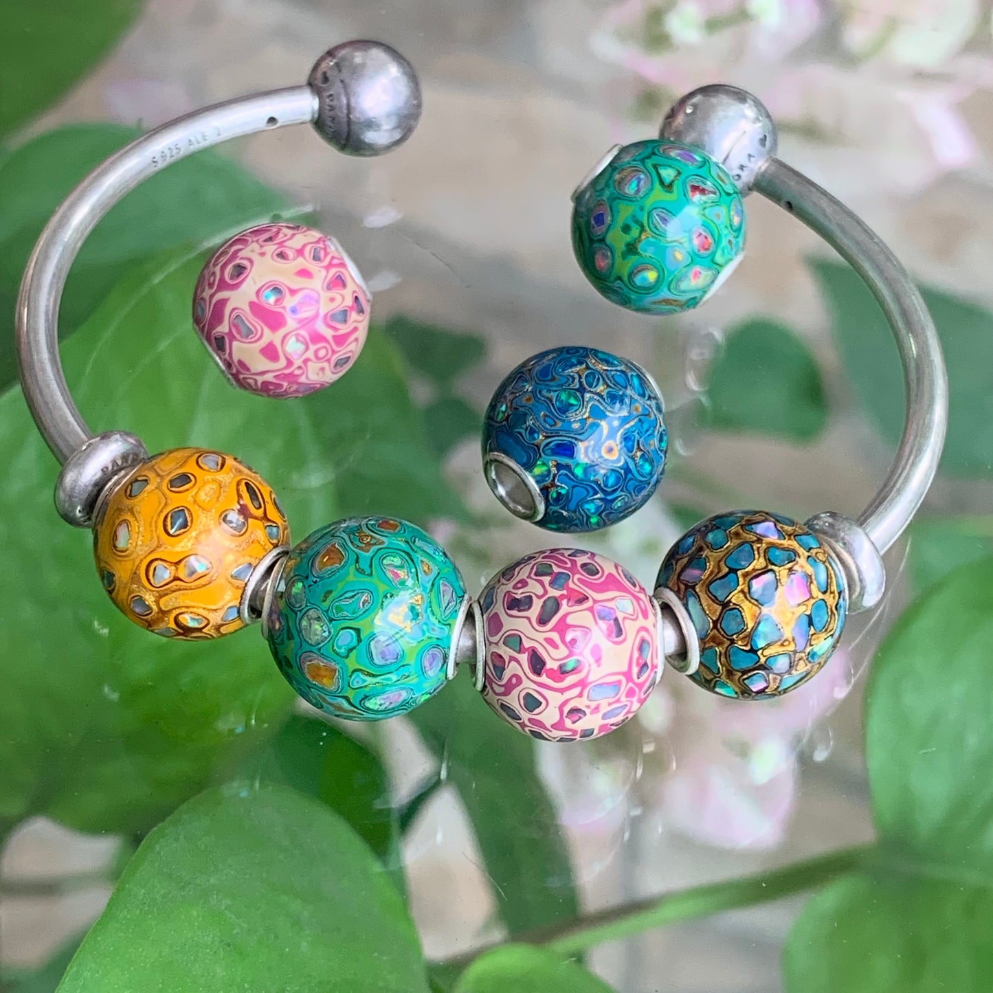Colorful Natural Resin Painted Handmade Wooden Beads Inlaid with Opal or Shell