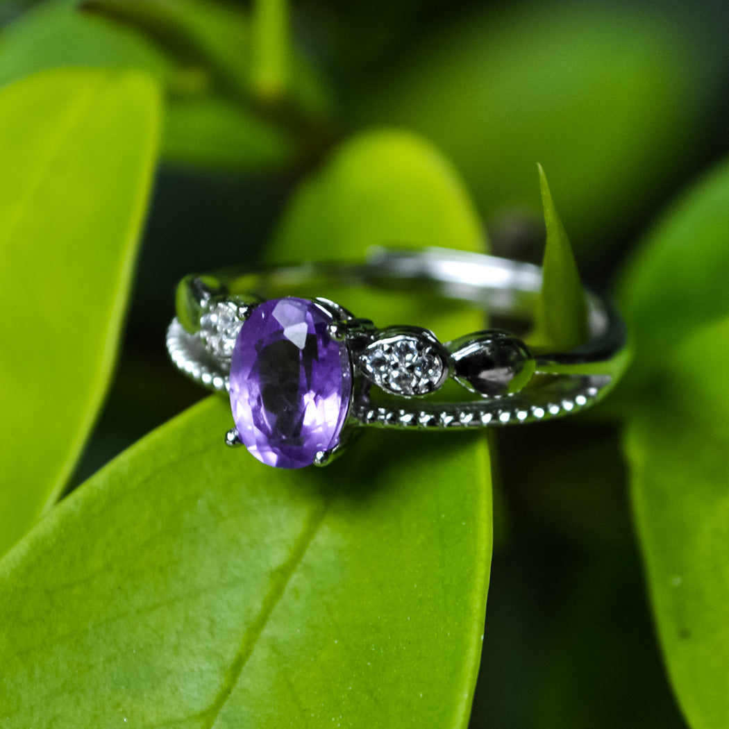 ring with amethyst
