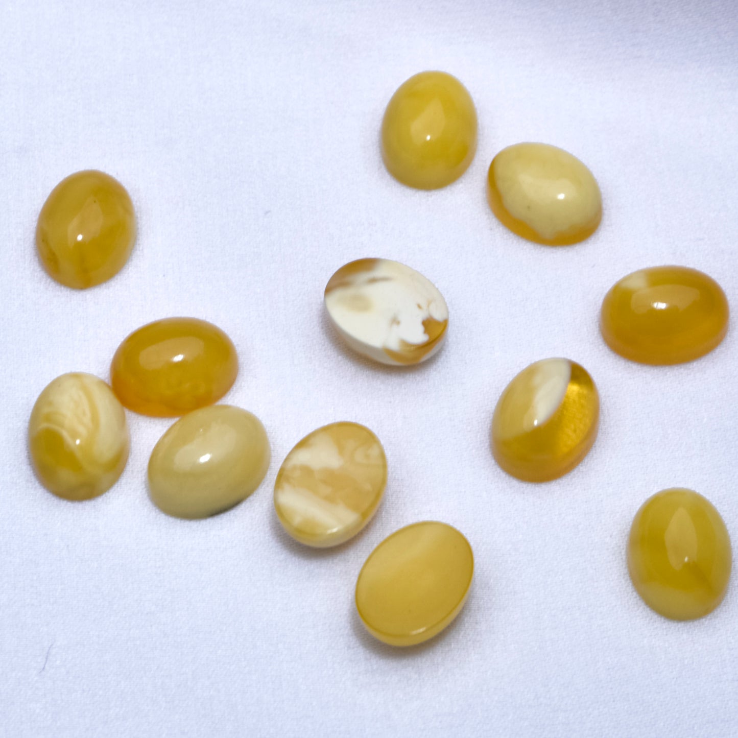 smooth yellow antique amber ring surface