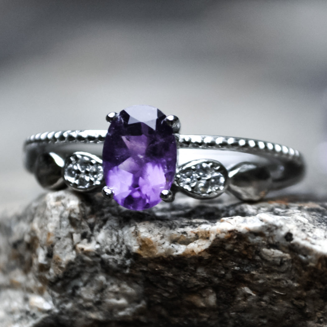 White Copper Ring with Gorgeous Gemstone Wholesale Engagement Wedding Ring