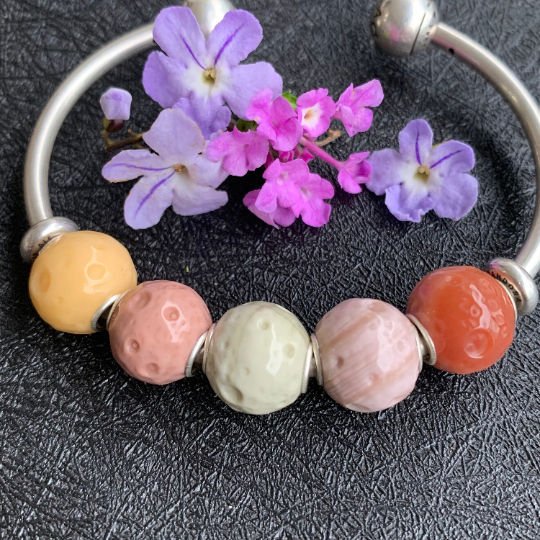 Alashan Agate Bead Carved with Round Pits of Moon Surface Round bead With Silver Core for Trollbeads Bracelets or Some Pandora Bangles