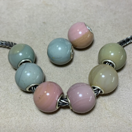 Cute Mini Round Alashan Agate Beads Rainbow Agate Beads With Silver Core for European Pandora Trollbeads Bracelets or Bangles