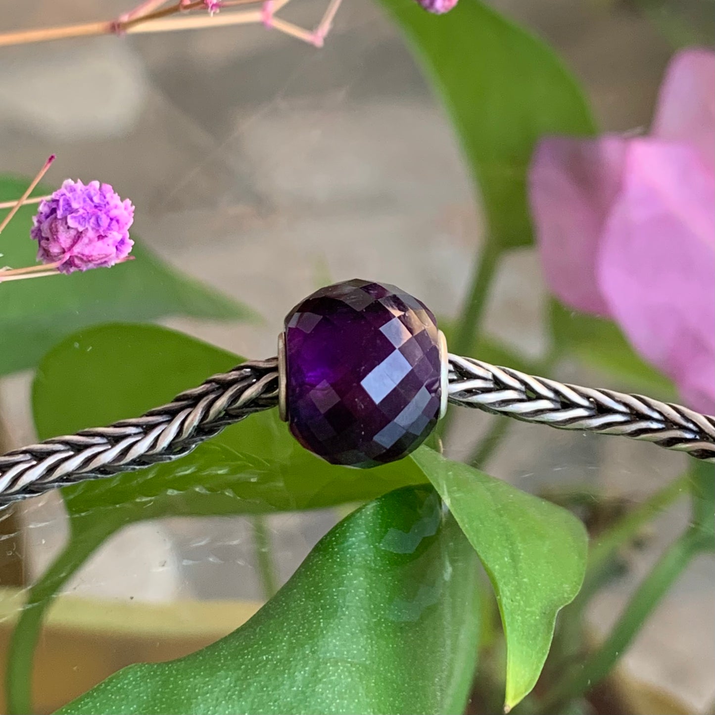 Awsome Transparent Amethyst Quartz Faceted Round Gemstone Bead Suitable for Trollbeads and Some Other European Charm Bracelets or Bangles