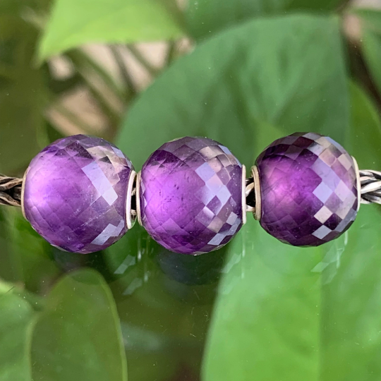 Awsome Transparent Amethyst Quartz Faceted Round Gemstone Bead Suitable for Trollbeads and Some Other European Charm Bracelets or Bangles