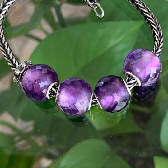 Awsome Transparent Amethyst Quartz Faceted Round Gemstone Bead Suitable for Trollbeads and Some Other European Charm Bracelets or Bangles