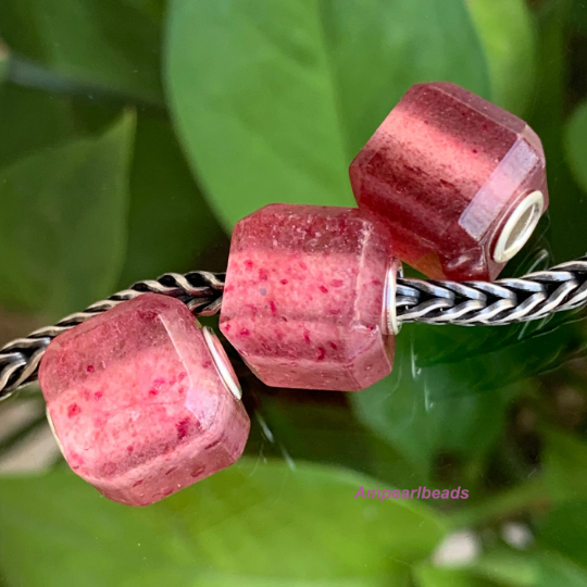 Unique Ampearlbeads Cube Shape Green Strawberry Quartz Red Strawberry Quartz Beads with Silver Core for European Bracelets or Bangles
