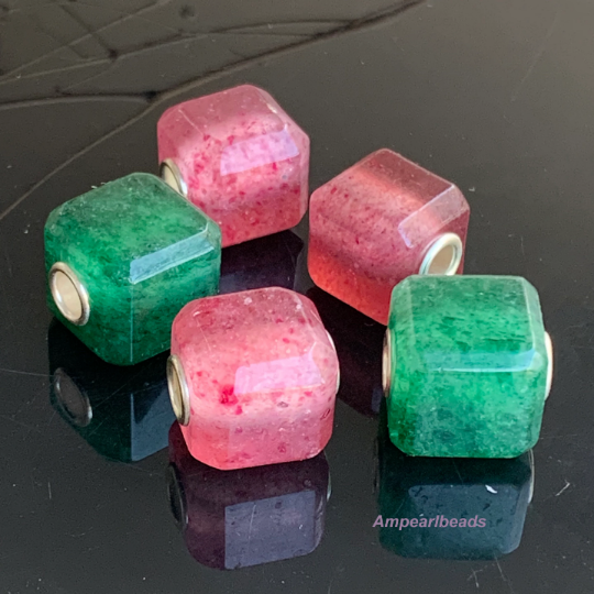 Unique Ampearlbeads Cube Shape Green Strawberry Quartz Red Strawberry Quartz Beads with Silver Core for European Bracelets or Bangles
