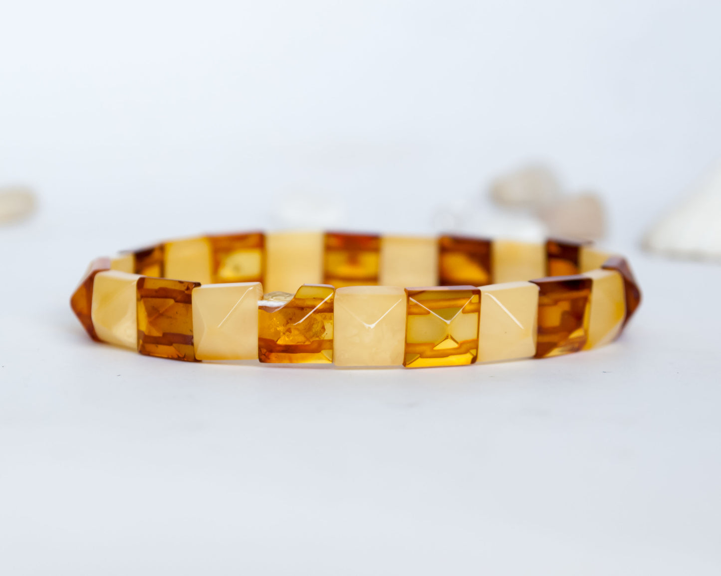 Natural Trendy Rivet Shape Amber Bracelets Bangles for Women Man Charm Bracelets