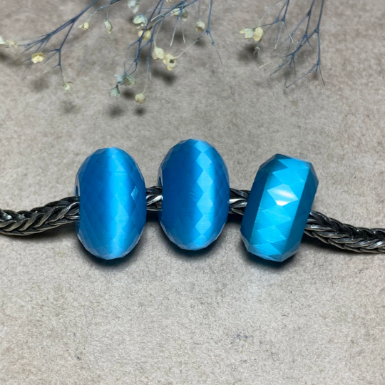 Faceted Blue Cat's Eye Gemstone Cat Eye Bead with Sterling Silver Core for European Charm Bracelets