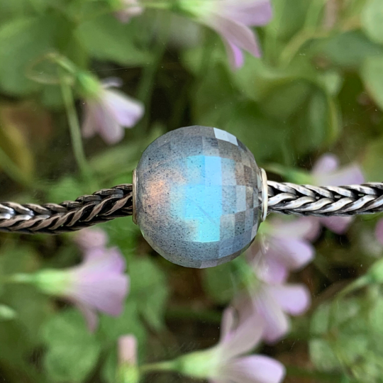 Faceted Labradorite Stone Beads Gemstone Silver Core with Blue Green Yellow Flash Artisanbeads For Trollbeads Bracelet Bangle