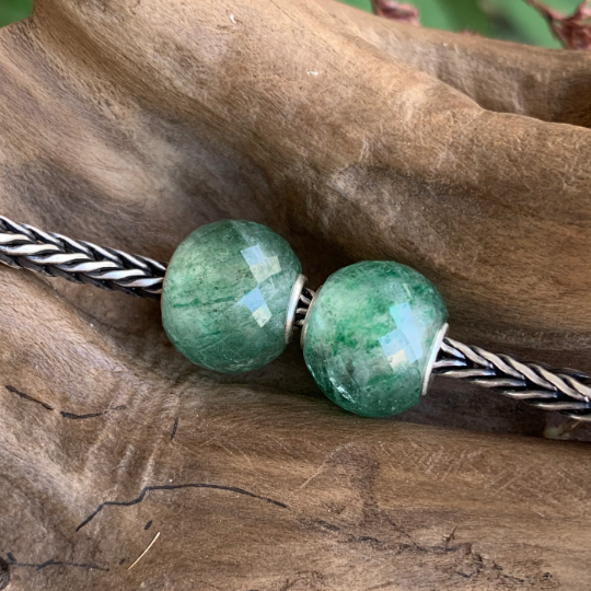Lovely Faceted Mini Round Green Strawberry Quartz Beads with Silver Core for European Bracelets or Bangles
