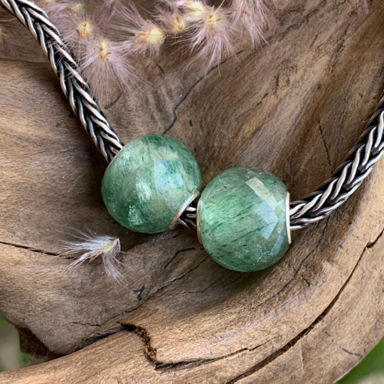 Lovely Faceted Mini Round Green Strawberry Quartz Beads with Silver Core for European Bracelets or Bangles