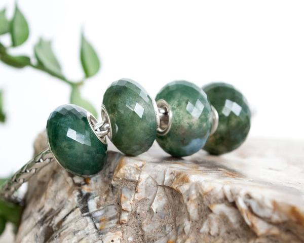 Faceted Green Waterweeds Agate Bead 5