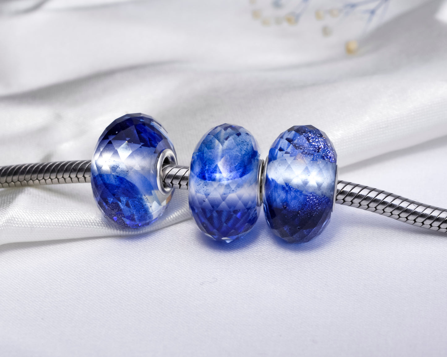 Faceted Transparent Blue Sand stone With Multi-Layered Veil Bead for European Charms Bracelets