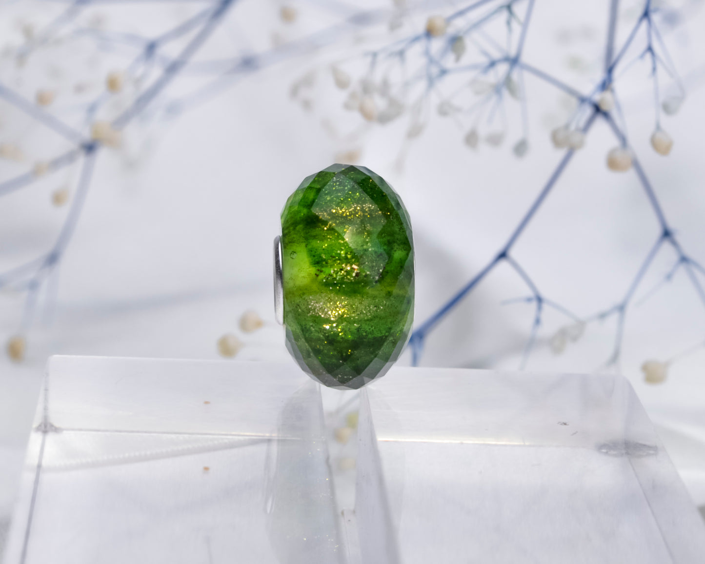 Faceted Transparent Green Sand stone With Multi-Layered Veil Bead for European Charms Bracelets
