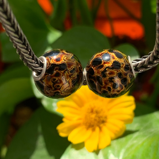 Natural Golden Black Resin Painted Handmade Wooden Beads Wood Beads with Silver Core for Bracelets