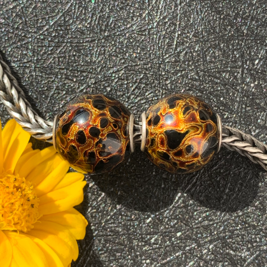 Natural Golden Black Resin Painted Handmade Wooden Beads Wood Beads with Silver Core for Bracelets