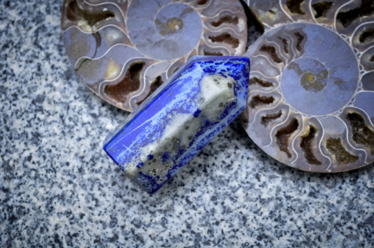 Natural Hexagonal Solid Lapis Lazuli Gemstone Ampearlbeads