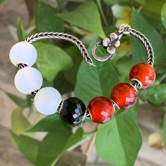 Faceted Ampearlbeads Mini Round Onyx Beads with Silver Core Red White Black Onyx for European Pandora and Trollbeads Bracelets or Bangles