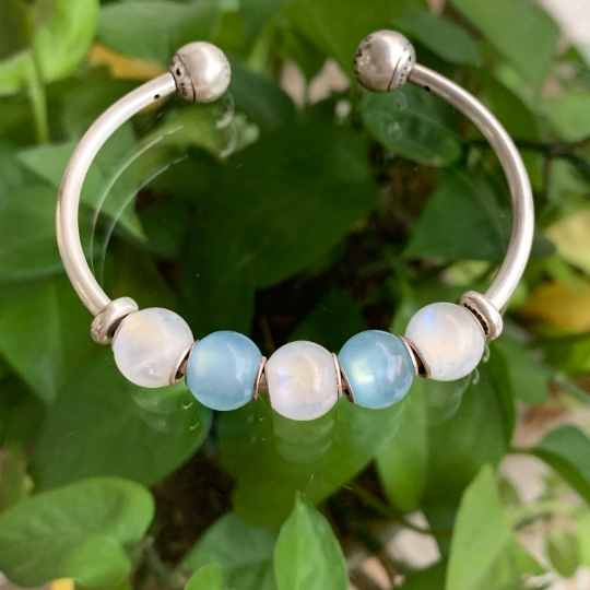 Romantic Ampearlbeads Mini Round White Moonstone Beads with Silver Core for European Bracelets or Bangles