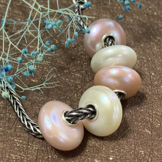 Beautiful Natural Flat Freshwater Pearl Value Beads White Purple Lilac Beads for Trollbeads Bracelets and Some of the Pandora Bangles