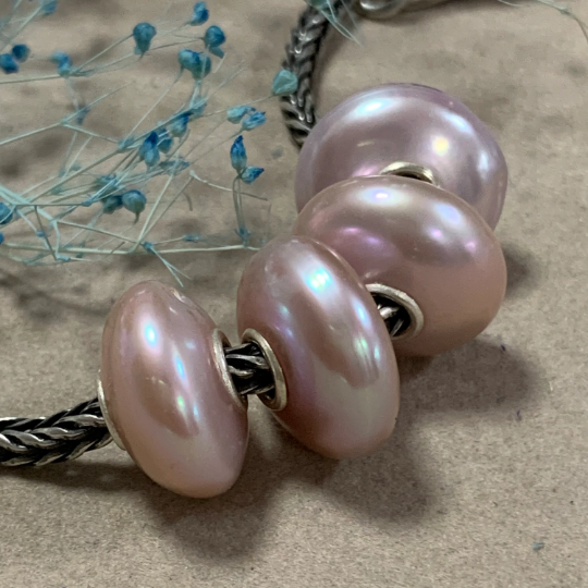 Beautiful Natural Flat Freshwater Pearl Value Beads White Purple Lilac Beads for Trollbeads Bracelets and Some of the Pandora Bangles