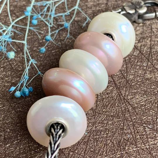 Beautiful Natural Flat Freshwater Pearl Value Beads White Purple Lilac Beads for Trollbeads Bracelets and Some of the Pandora Bangles