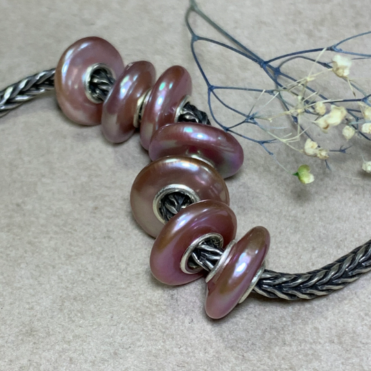 Stylish Natural Flat Shiny Purple Pearl Spacer Freshwater Pearl Beads With Silver Core Amazing Beads for European Bracelets