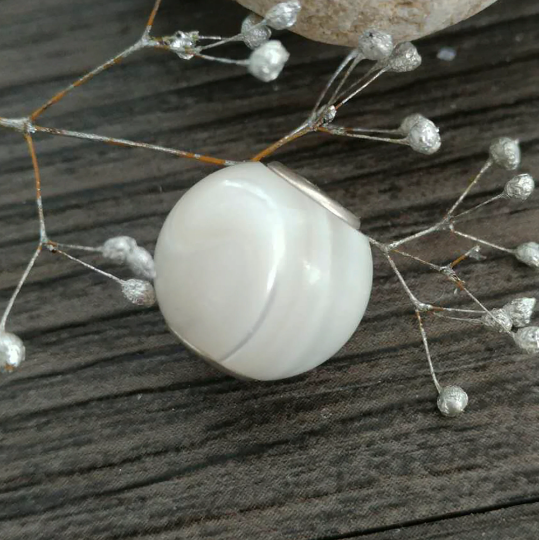 Ampearlbeads Natural Round Mother of Shell beads Fit Charm Bracelets or Bangle