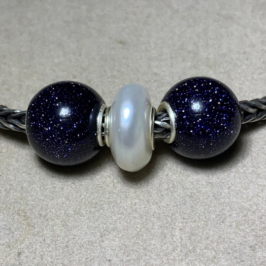 Ampearlbeads Shiny Fantasy Blue Sand Stone Round Bead Deep Blue with Sterling Silver Core for European Charms Bracelets