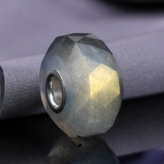Smooth Labradorite Stone Quartz Faceted Charms Flashy Stone Core Blue Charm Jewelry Small Core Gemstone Beads