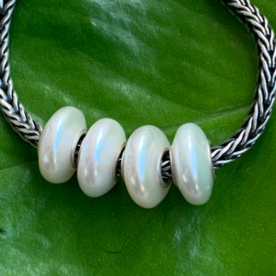 Stylish Natural Flat Small Pearl Freshwater Pearl Beads With Silver Core Amazing Beads for European Bracelet