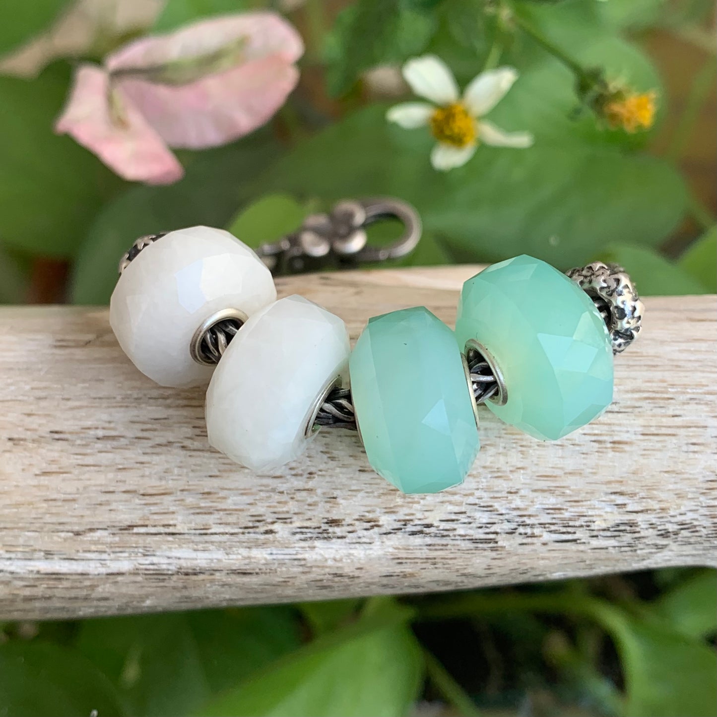 Faceted White Jade Gemstone Bead with Sliver Core for European Charm Bracelets