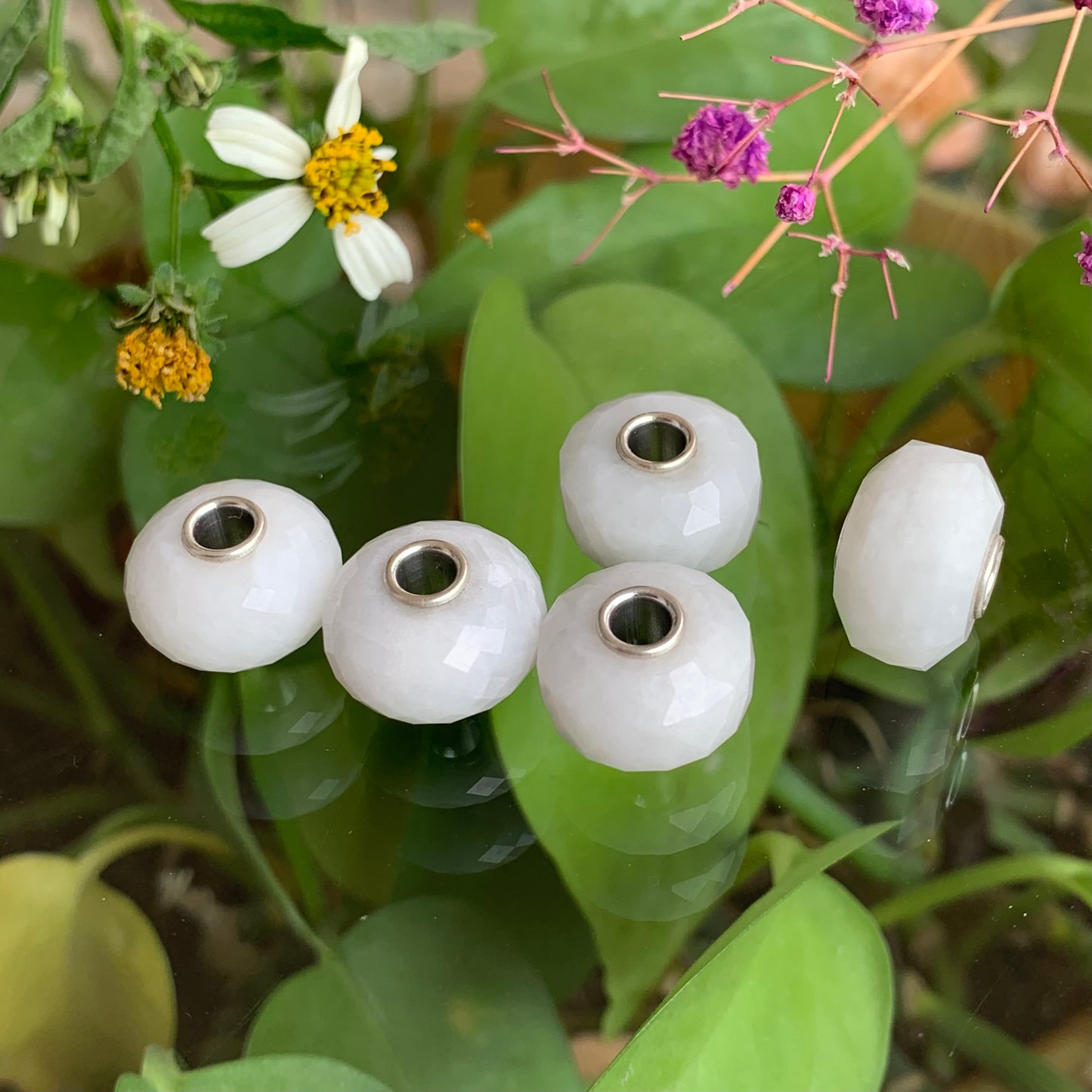 Faceted White Jade Gemstone Bead with Sliver Core for European Charm Bracelets