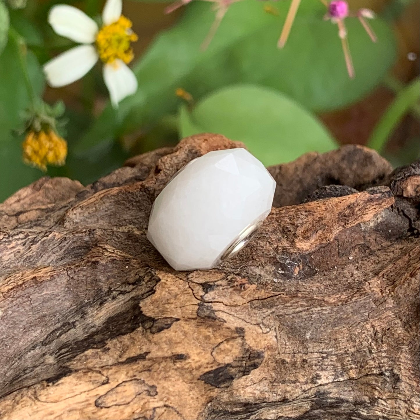 Faceted White Jade Gemstone Bead with Sliver Core for European Charm Bracelets
