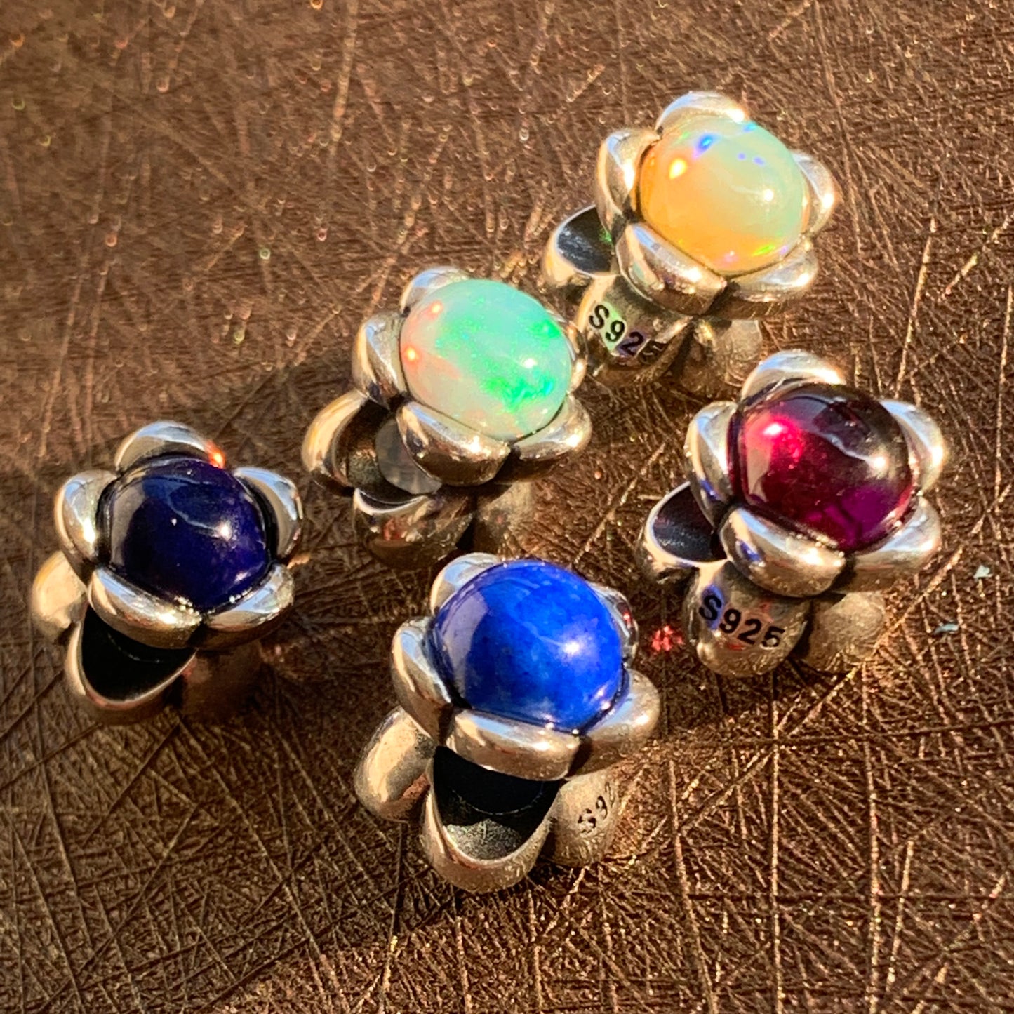 Gemstone or Glass Beads with Silver Core from Ampearlbeads Live Streaming