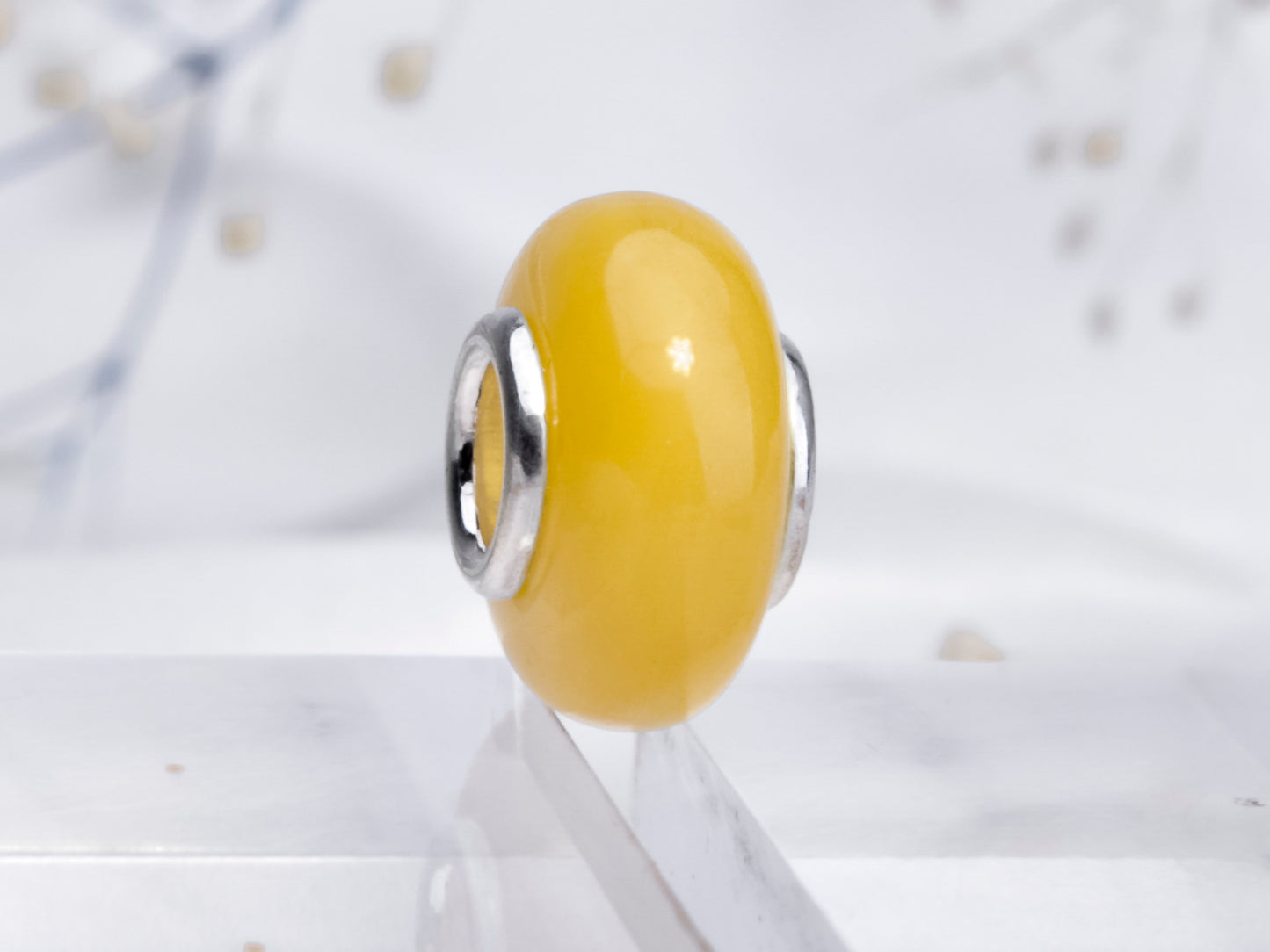 yellow/white amber 4
