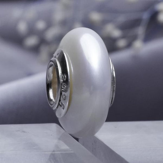 Smooth Natural White Pearl 1