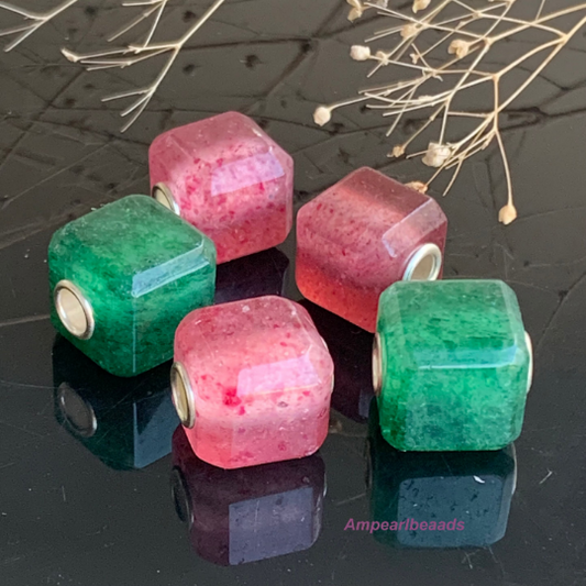 Unique Ampearlbeads Cube Shape Green Strawberry Quartz Red Strawberry Quartz Beads with Silver Core for European Bracelets or Bangles