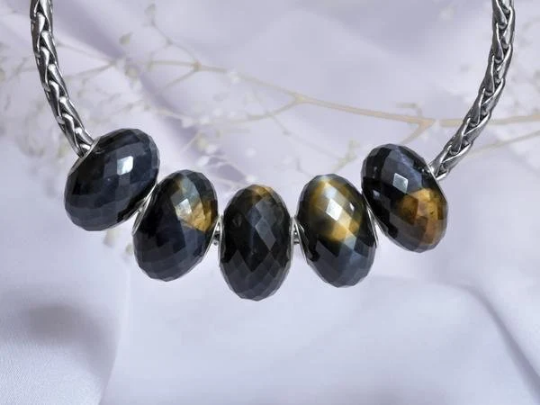 Into the Cat's Eye  Guide to Understanding Tiger Eye Beads – The Bead  Traders