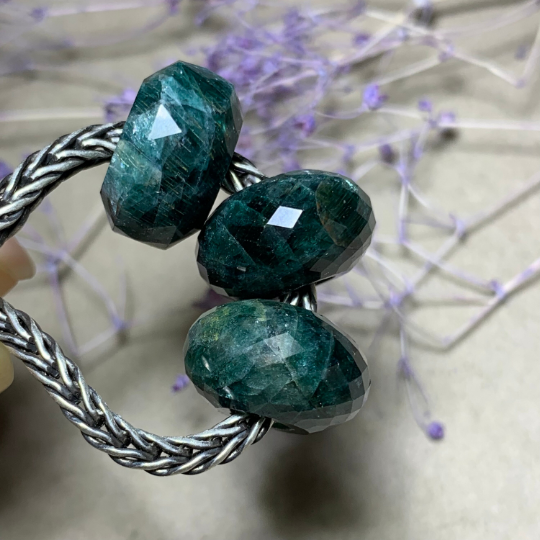 Noble Natural Gemstone Beads Fairly Good Faceted Green Apatite beads for European Charm Trollbeads Bracelet or Pandora Bangle
