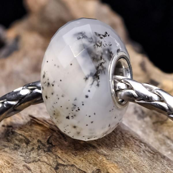 Faceted Agate Dendritic Partially Transparent Bead3