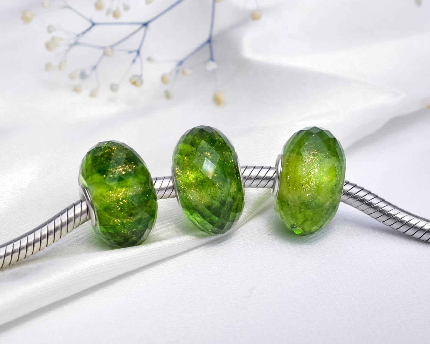 Faceted Transparent Green Sand stone With Multi-Layered Veil Bead for European Charms Bracelets