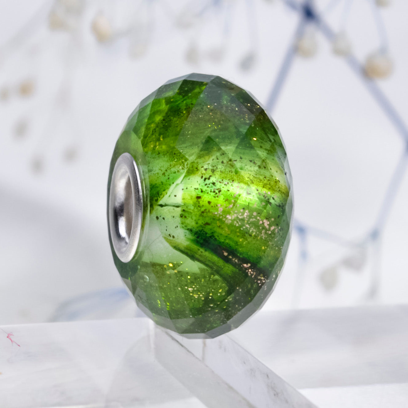 Faceted Transparent Green Sand stone With Multi-Layered Veil Bead for European Charms Bracelets