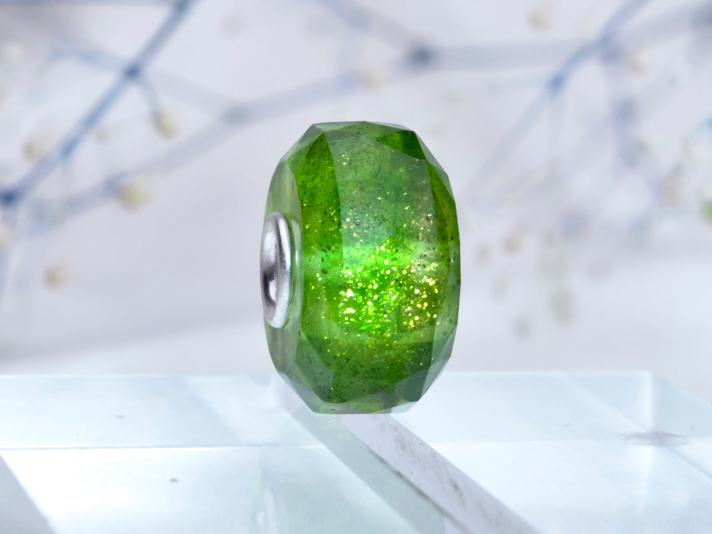Glass bead sandstone green round 3