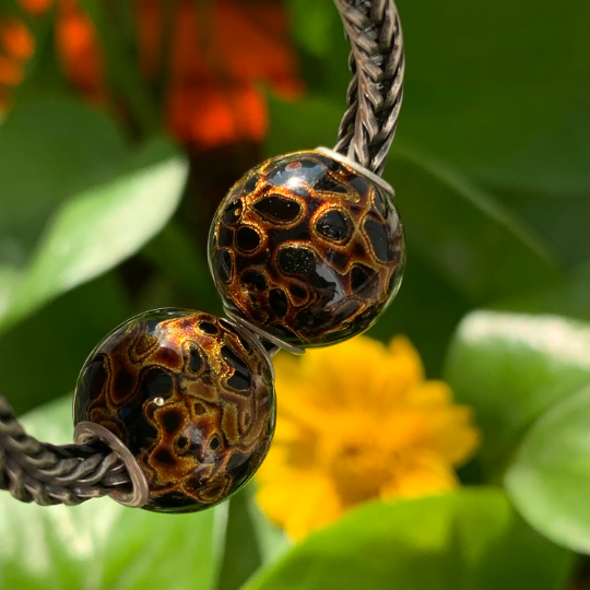 Natural Golden Black Resin Painted Handmade Wooden Beads Wood Beads with Silver Core for Bracelets